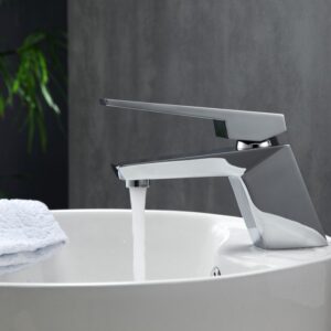 Kubebath AFB13CH Aqua Siza Single Lever Modern Bathroom Vanity Faucet in Chrome