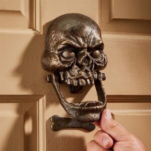 Design Toscano SP2860 4 1/2 Inch Medium Knock-Jaw Skull Door Knocker