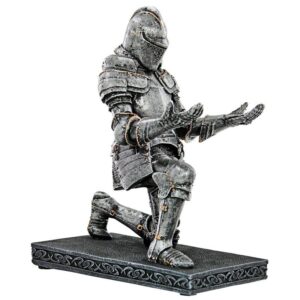 Design Toscano CL78492 3 1/2 Inch Medieval Knight Kneeling Pen Stand