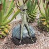 Design Toscano DB383016 15 Inch Roswell the Alien With Spacecraft Statue