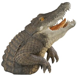 Design Toscano DB383090 17 Inch Snapping Swamp Gator Statue