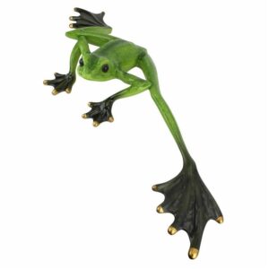 Design Toscano JQ7961 34 Inch Wallace the Flying Frog Statue