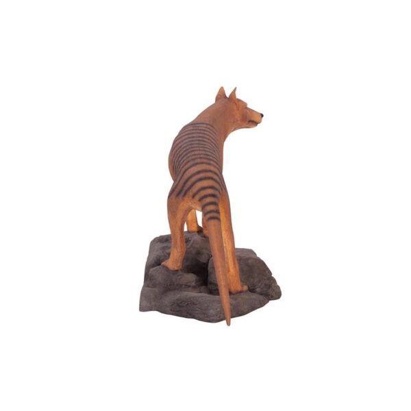 Design Toscano NE100101 40 1/2 Inch Mysterious Tasmanian Tiger Statue