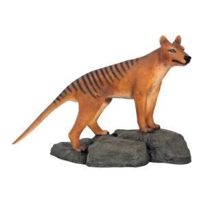 Design Toscano NE100101 40 1/2 Inch Mysterious Tasmanian Tiger Statue