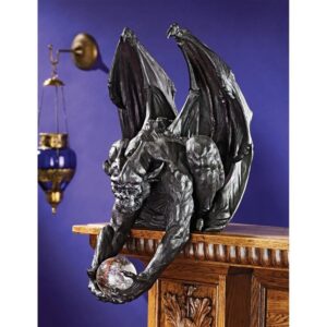 Design Toscano QS222896 11 Inch Clutch Keeper of the Mystic Orb Statue