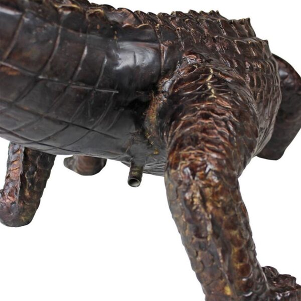 Design Toscano SU1860 46 Inch Gator on the Prowl